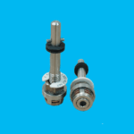 Precision stretch rod cylinder assembly for PET blow molding machine